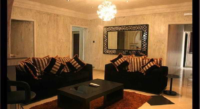 Charlies Place And Suites Lagos Zewnętrze zdjęcie